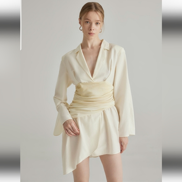 Silk Maison Dresses & Skirts - Soft Gradient Pleated Belt Silk Blazer Dress (Ivory/Yellow) - Silk Maison